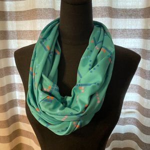 Portland PDX airport Carpet infinity SCARF wrap